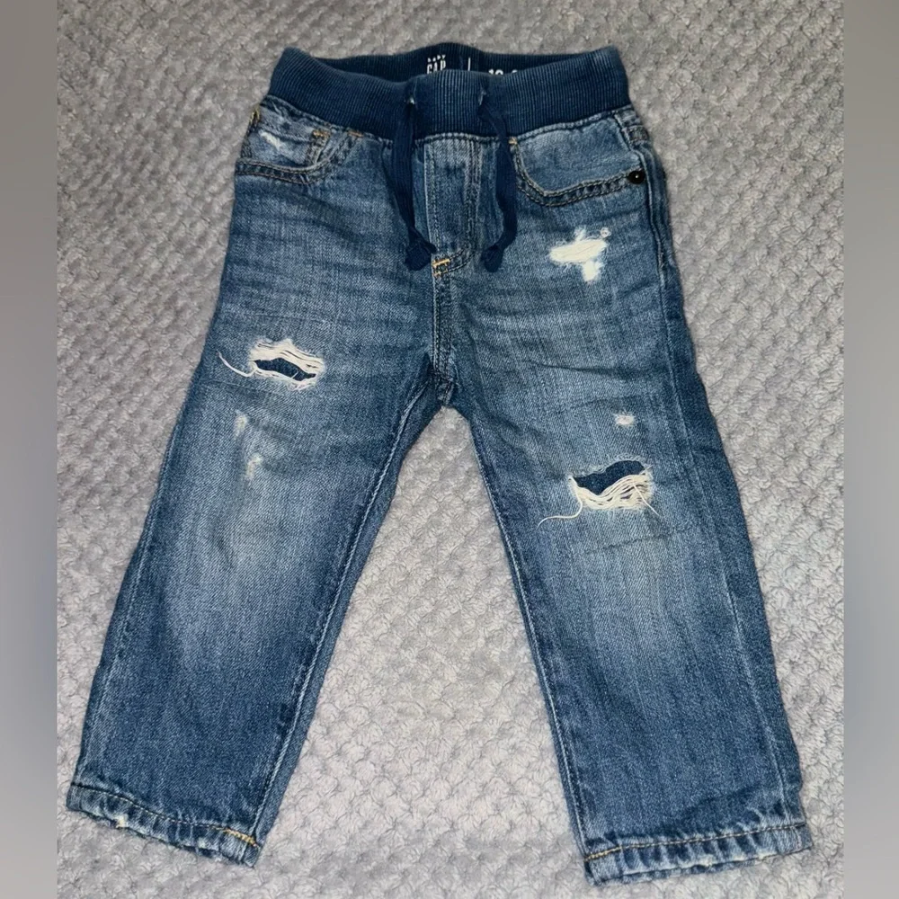 GAP Baby Boys 18-24M Red Shirt Distressed Jeans 2 Piece Set